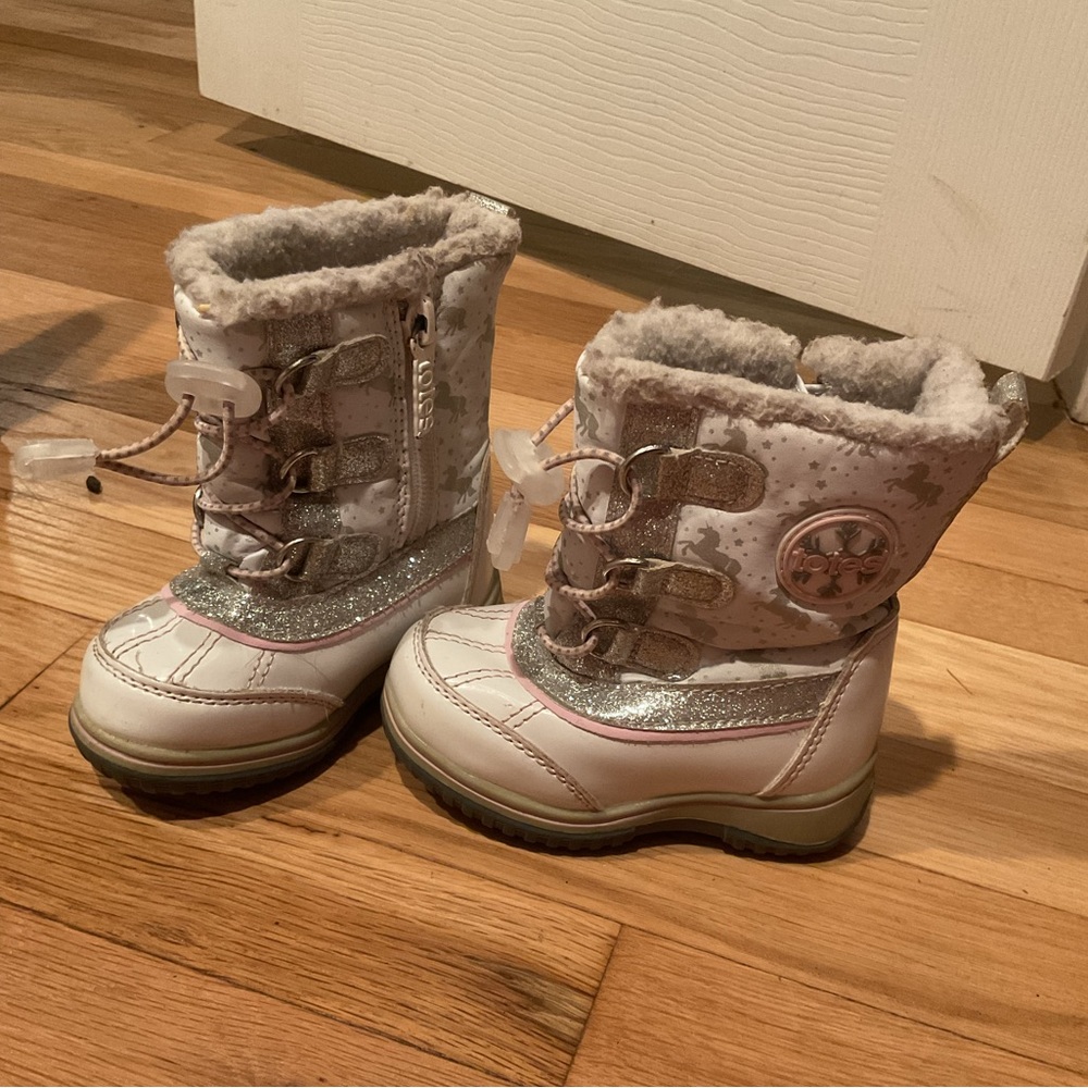 Totes Snow Boots